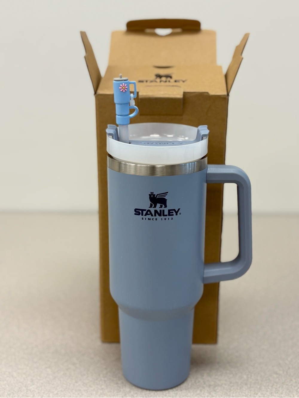Stanley Quencher FlowState™Tumbler 40 oz in light Sky blue shade
